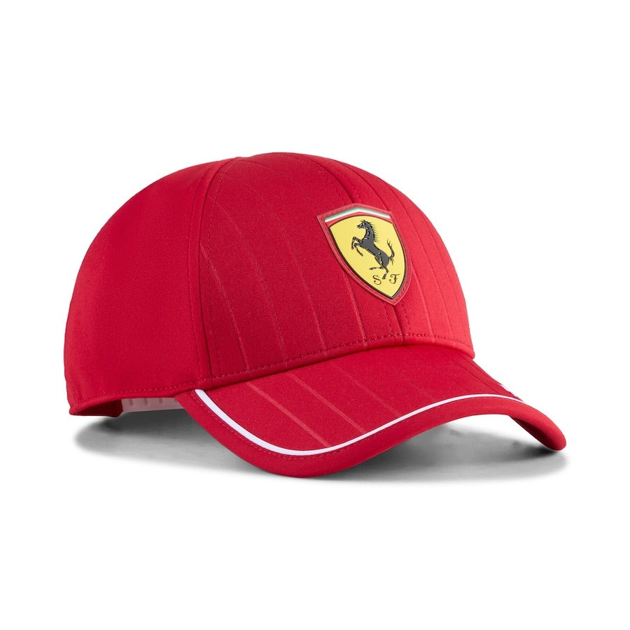 Gorra Scuderia Ferrari 2025 Team Pinstripe